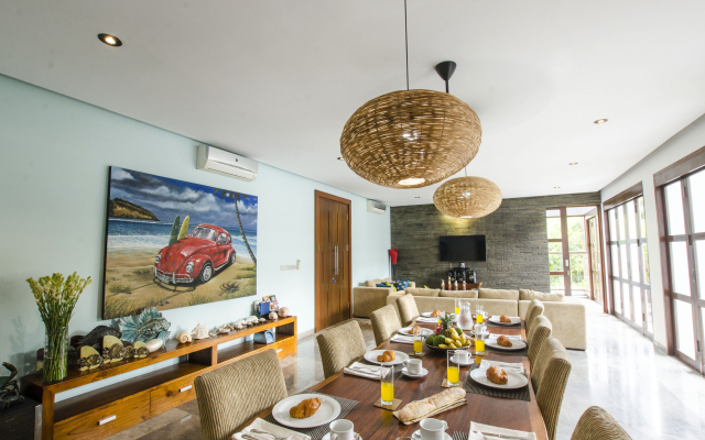 Wonderful 4BR villa 50 meters to the beach Canggu