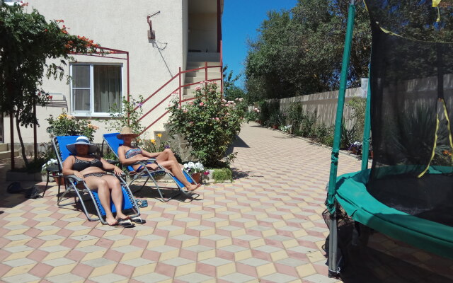 Morskaya 51 Guest House