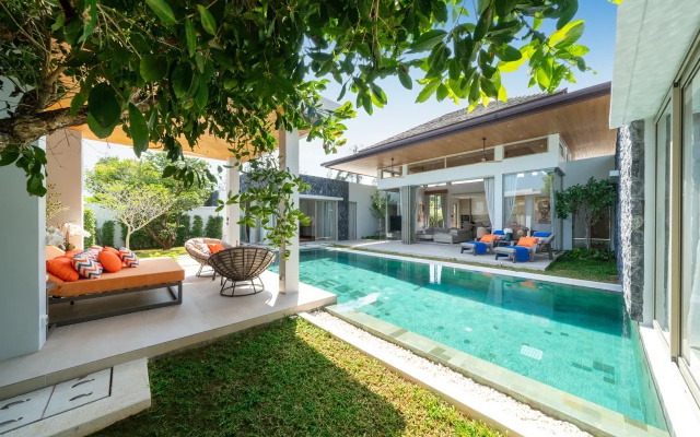 Вилла New Luxury 4BR Villa white Pool & relaxation zones D07