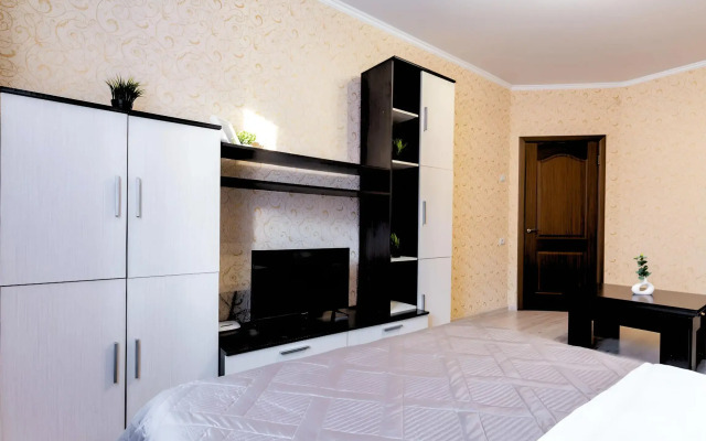 Квартира у Парка Галицкого Апарт-Отелика на Героя Сарабеева