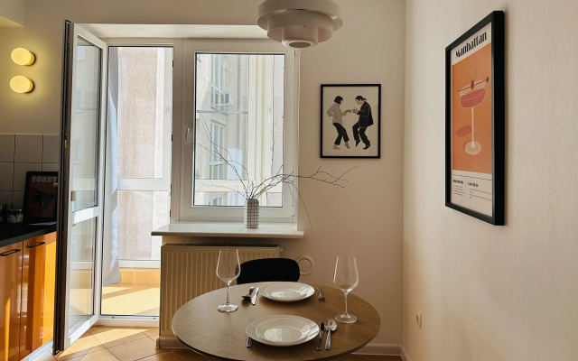 Orange Rimskaya Flat