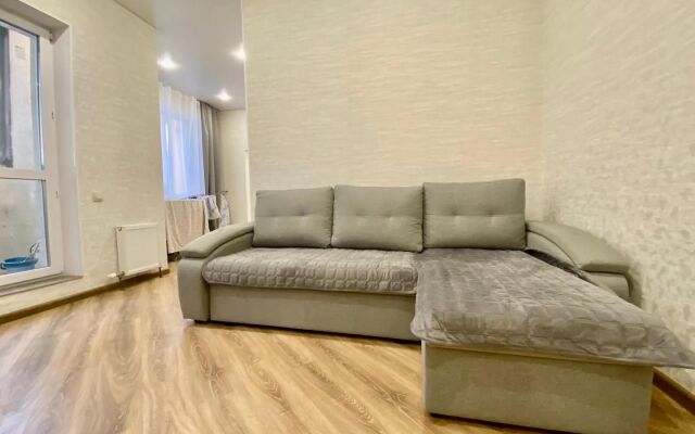 Svetlay ryadom akvaparkom Rivyera Flat