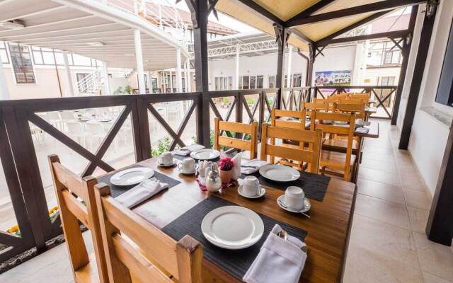 Parus Hotel