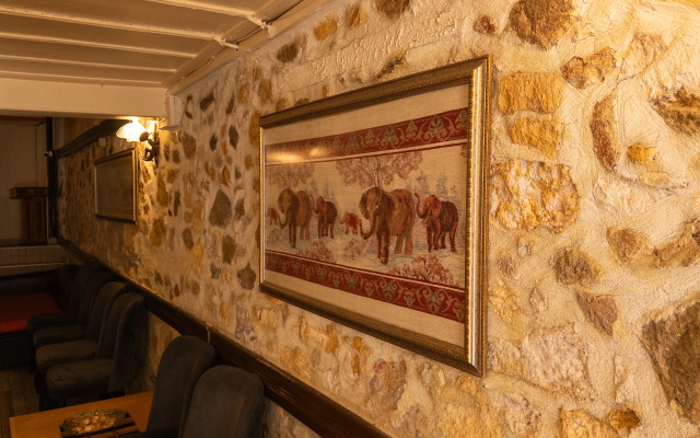 Tarihi Rum Konağı Antikhan Bed&Breakfast