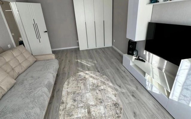 Na Bolshoy Moskovskoy 124/1 Flat