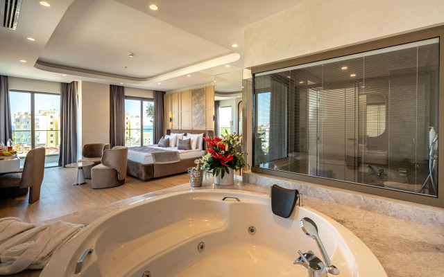 Awen Hotel Lara