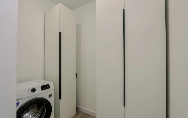 Odnokomnatnaya 50 M²  9/24 Etazh Flat