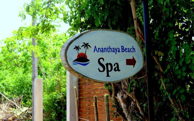 Курортный отель Ananthaya Beach
