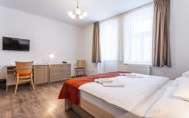 Dagmar Hotel