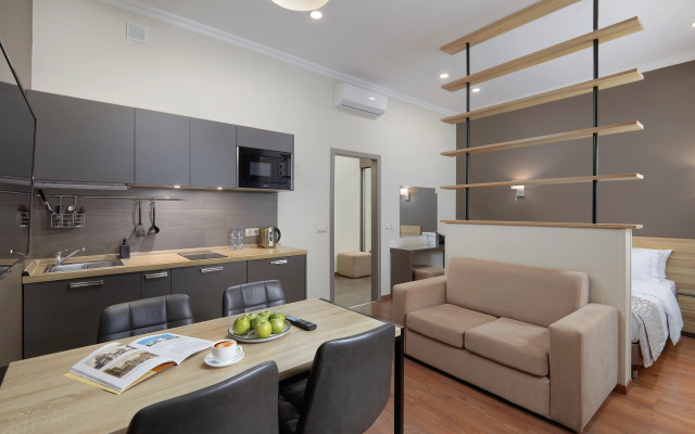 Izmajlovskij Park Apart-hotel