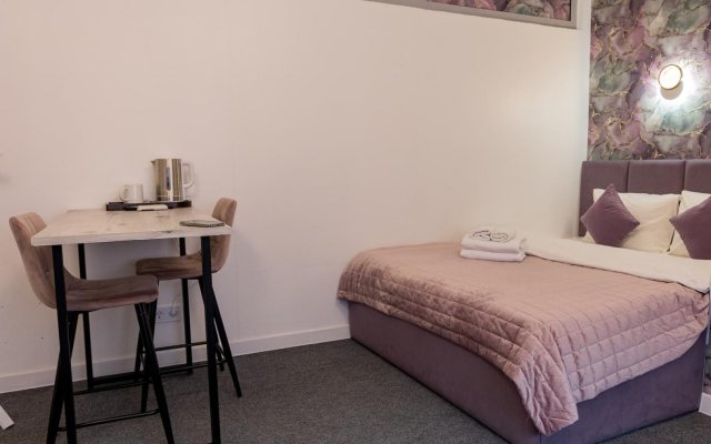 White Place Hotel