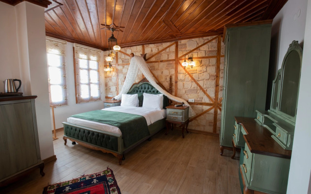 Отель White Garden