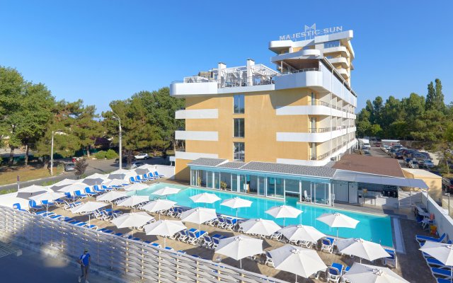 Alean Club Majestic Hotel