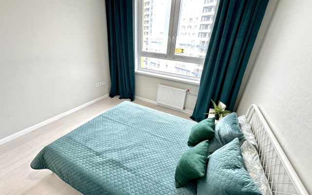 Lyuks Akvamarin s Dizaynerskim Remontom, Dlya Bolshoy Semi Apartments