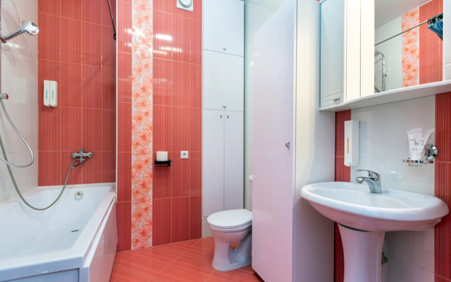 REHOME24 APARTMENTS na 12 etazhe vid na gorod