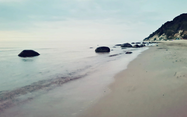 Частный дом на берегу моря с бассейном