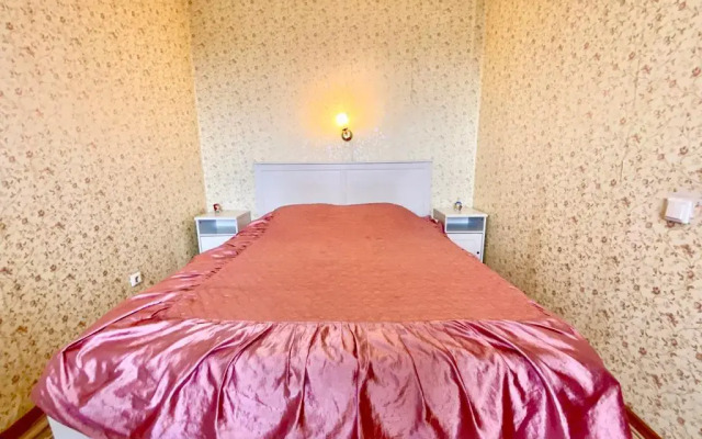 Квартира Уютная 1-комнатная с балконом у метро Международная