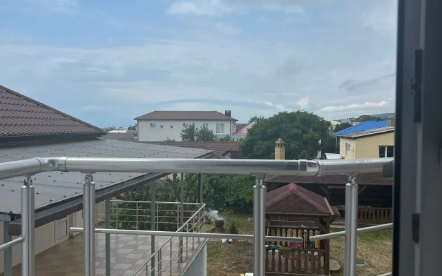 Veles House Druzhby 15 Apartment 1