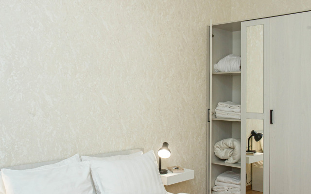 Unique Apart Vesta na Michurina ryadom s Kaznacheystvom. Azotom i Pivovarney Barzha na Michurina 58/3 Apartment