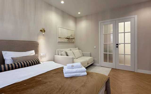 Апартаменты 2-комнатные HomeApart Сурганова, 80