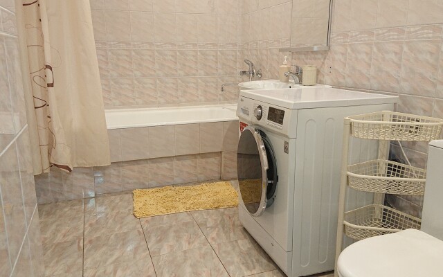 Апартаменты рядом центр Кругозор