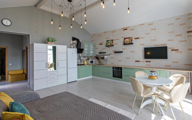Studiya s Terrasoy Private House