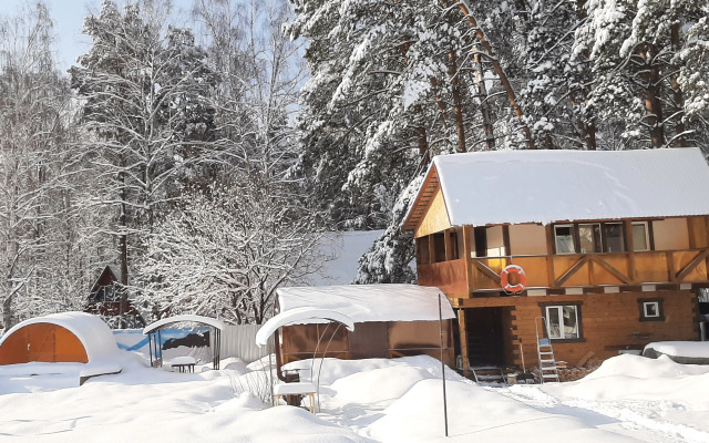 Manzherok Guest House