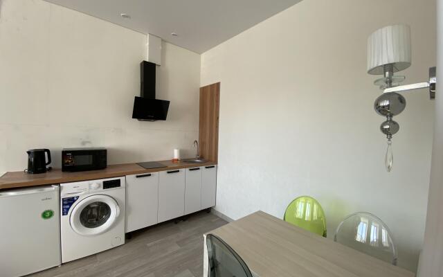 S Kaminom I Vannoy Apartments