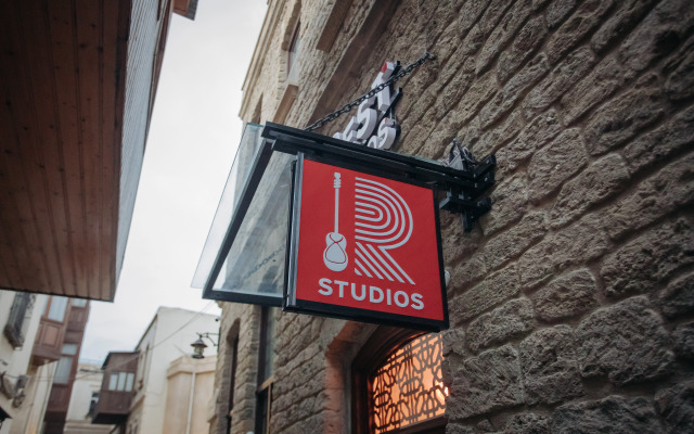 Rest Studios Aparthotel