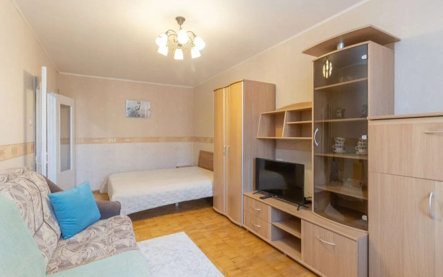 Na Ulitse Parkhomenko Flat