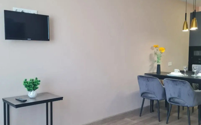 Dobrodom Kvartira Ryadom S Tsentrom Flat