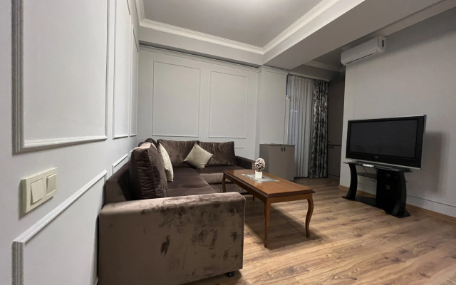 New Bld-Malibu Park-Byuzand- 15th Floor Apartments