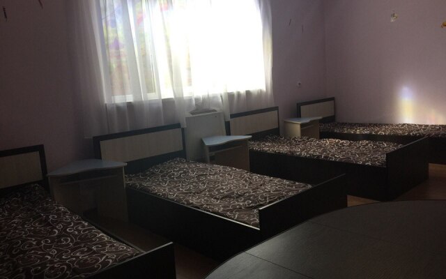 Tsentralnyij Guest House