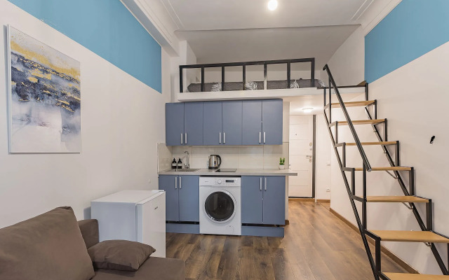 Loft 4 okolo Tts Etazhi Apartments