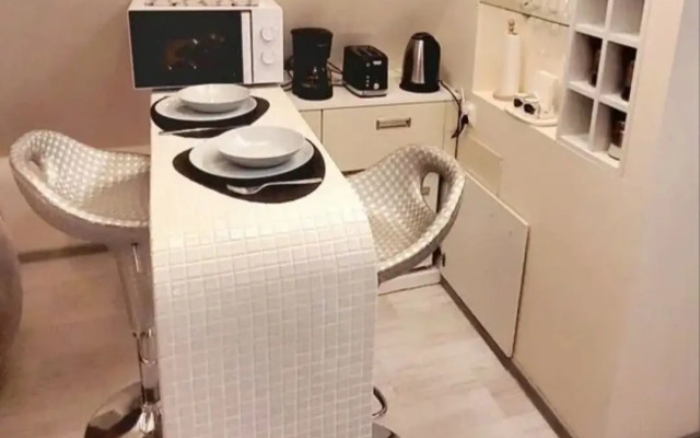 Eksklyuzivnaya studiya dlya romanticheskogo vremyaprovozhdeniya Flat