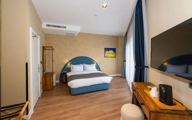 Nenessa Airport Hotel