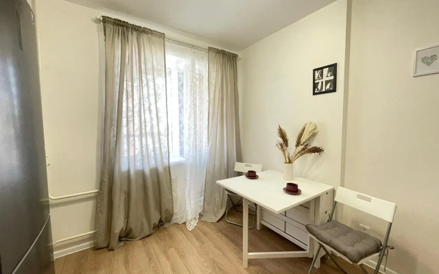 2 Nochi Na Ulitse Gudilovskaya 9 Flat