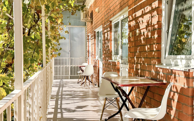 Famar Guest house