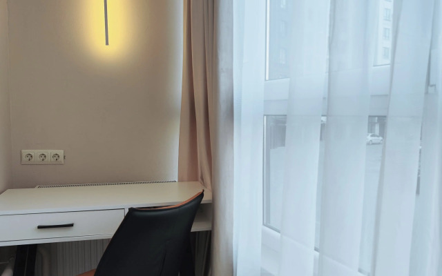 Dizaynerskaya dvushka u morya Flat