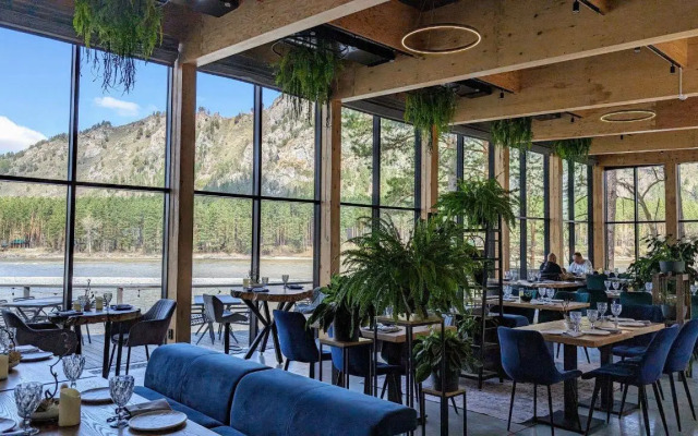 August Boutique Hotel
