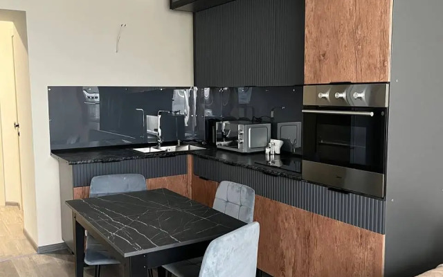Uyutnaya Prostornaya Kvartira Flat