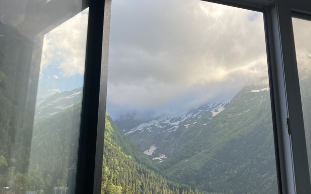 Квартира Евродвушка в центре Домбая с видом на горы