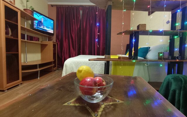 Квартира Live-In-Comfort на Творчества 1к1