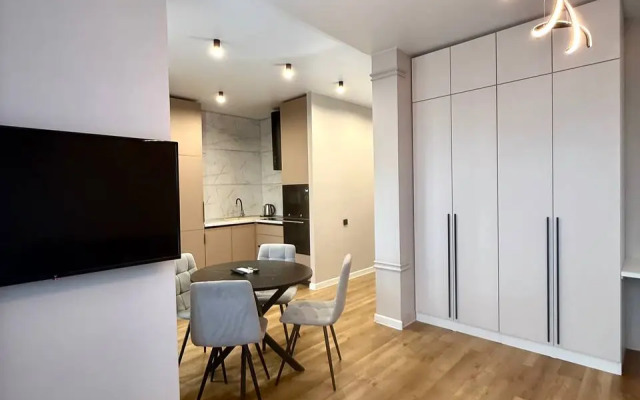 Апартаменты Двухкомнатные на Айской