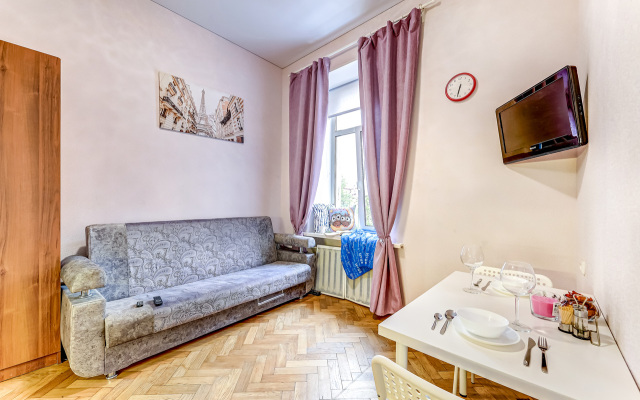 Апартаменты Уютная 2-х уровневая студия в центре Санкт-Петербурга