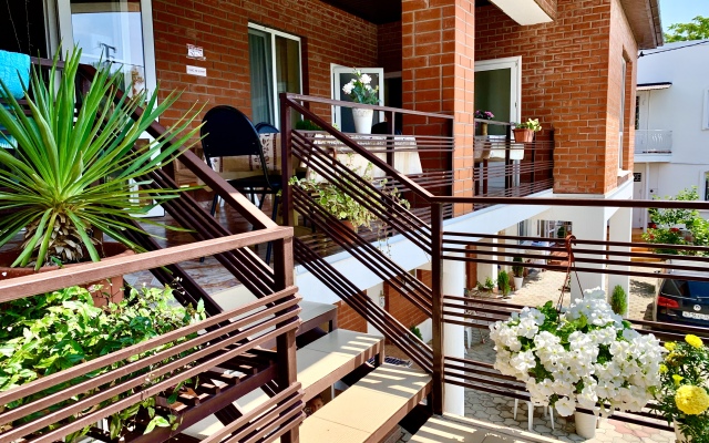 Ninel Guest House