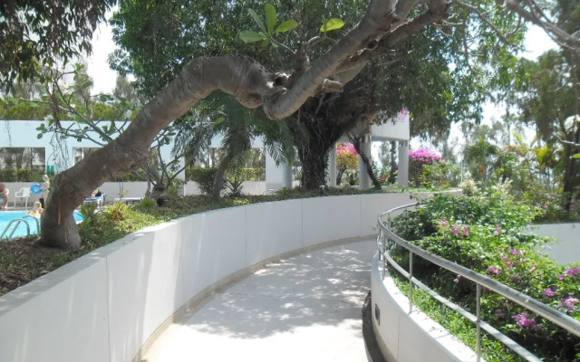 Апартаменты Jomtien Plaza Condotel