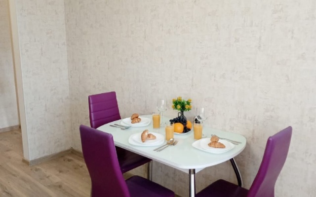 Na Flotskoy Ulitse 32/1 Flat