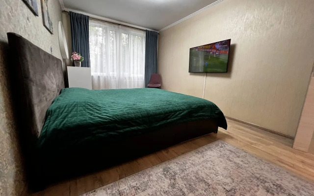 Dvukhkomnatnaya S Yevro Remontom Flat