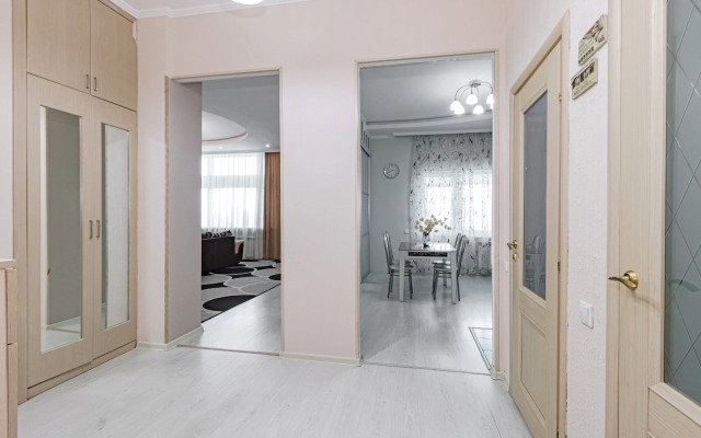 Prostornye V Zolotom Kvadrate Apartments